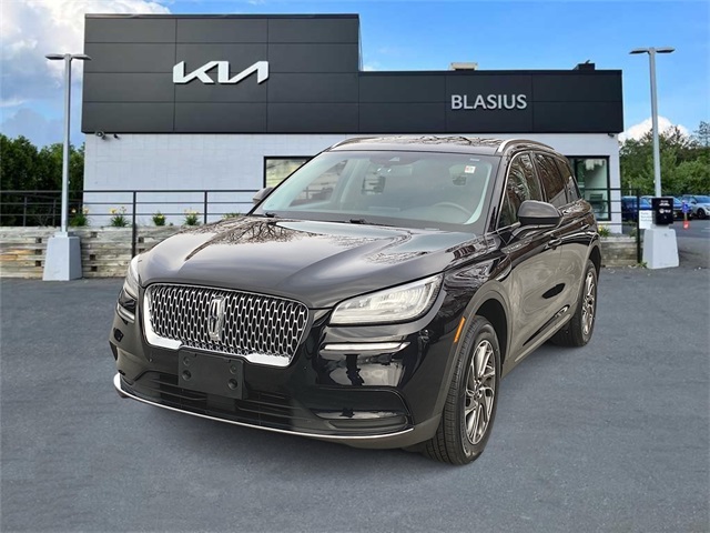 2022 Lincoln Corsair Standard photo 4