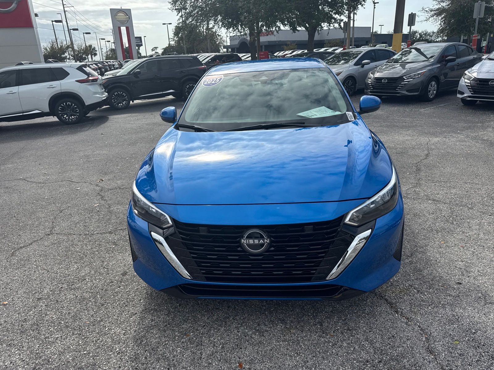 2025 Nissan Sentra SV photo 3