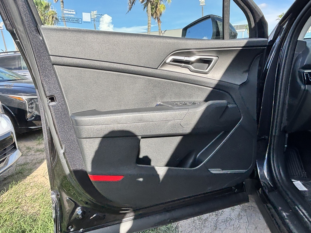 2026 Kia Sportage LX photo 15