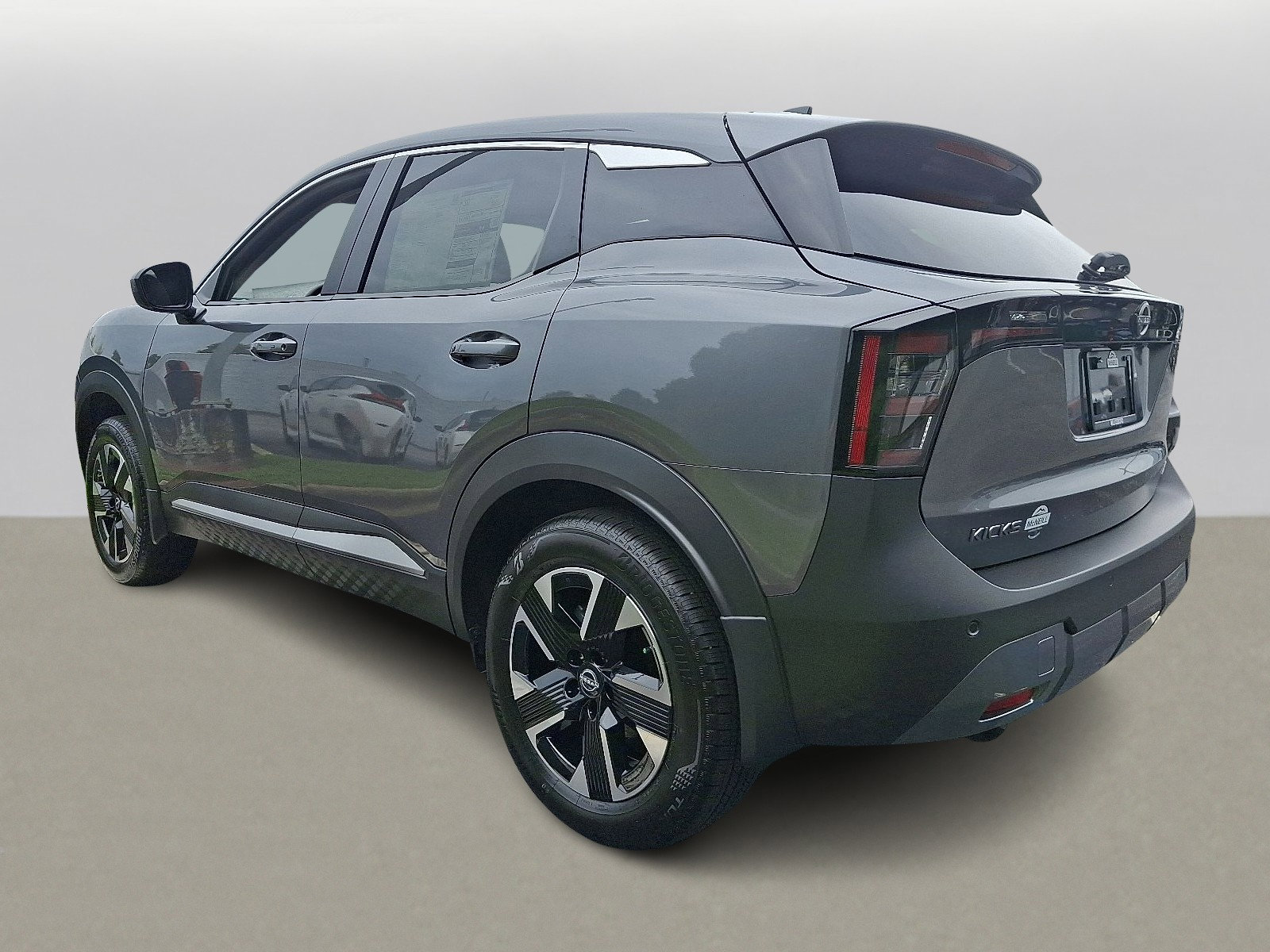 2025 Nissan Kicks SV photo 4