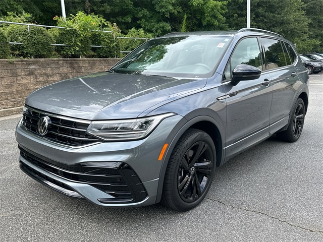 2024 Volkswagen Tiguan SE R-Line Black photo 3