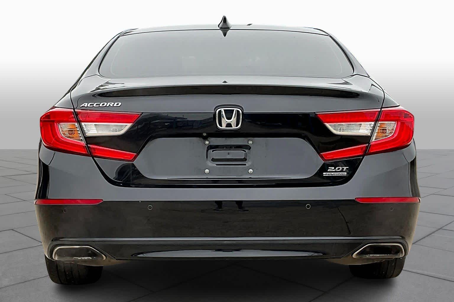 2018 Honda Accord Touring 2.0T photo 4