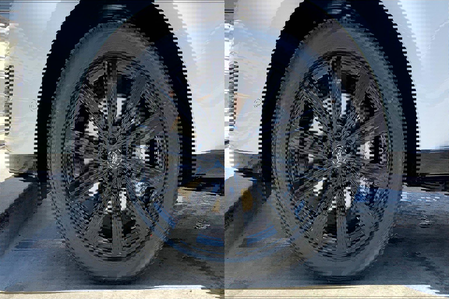 2025 Land Rover Range Rover SE photo 8