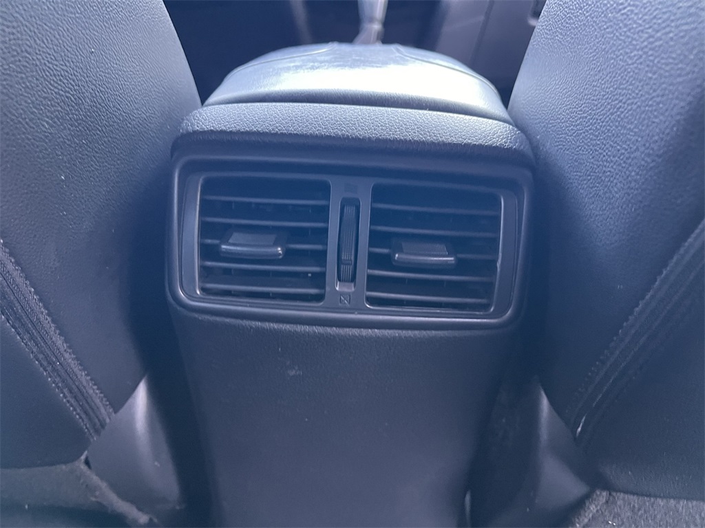 2019 Nissan Rogue SL photo 13