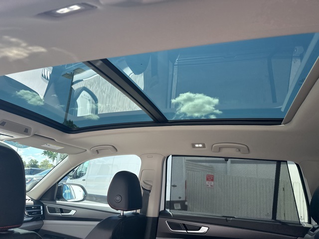 2025 Volkswagen Atlas Peak Edition SE photo 9