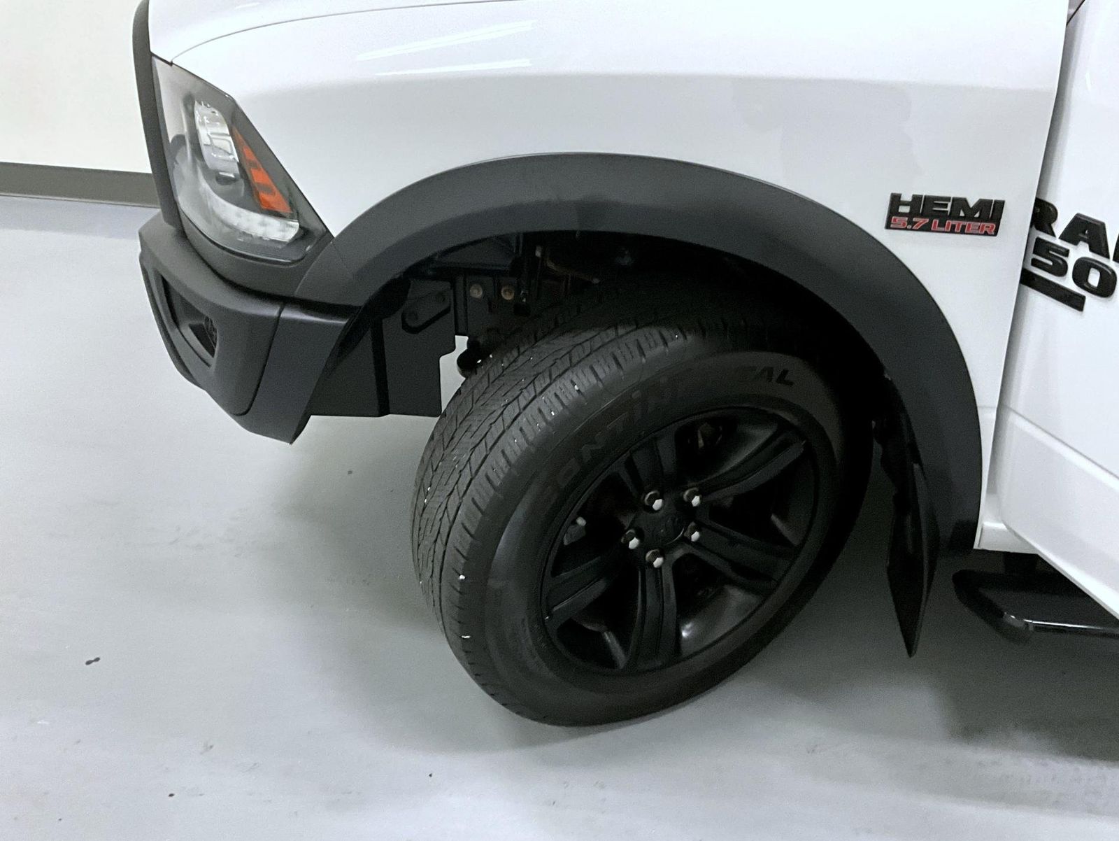 2021 Ram 1500 Classic Warlock photo 21