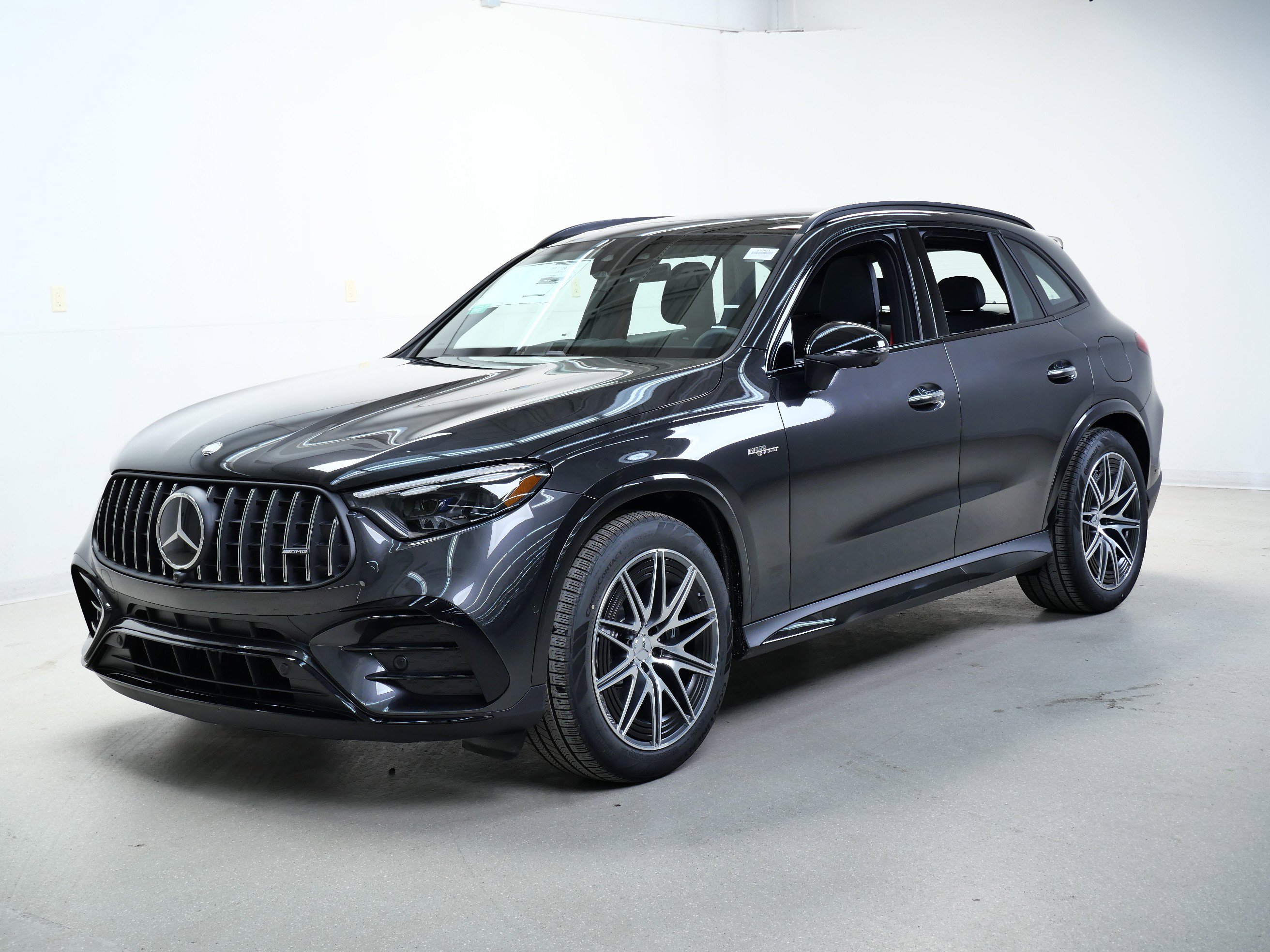 2025 Mercedes Benz GLC 63 S E PERFORMANCE photo 4