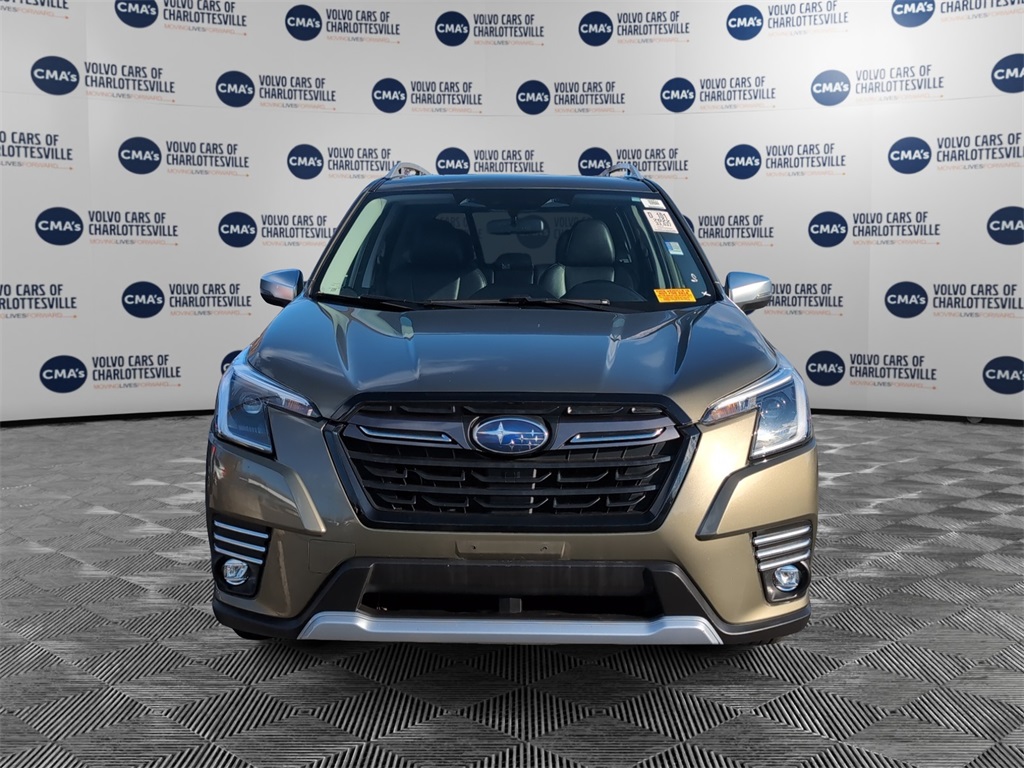 2022 Subaru Forester Touring photo 2