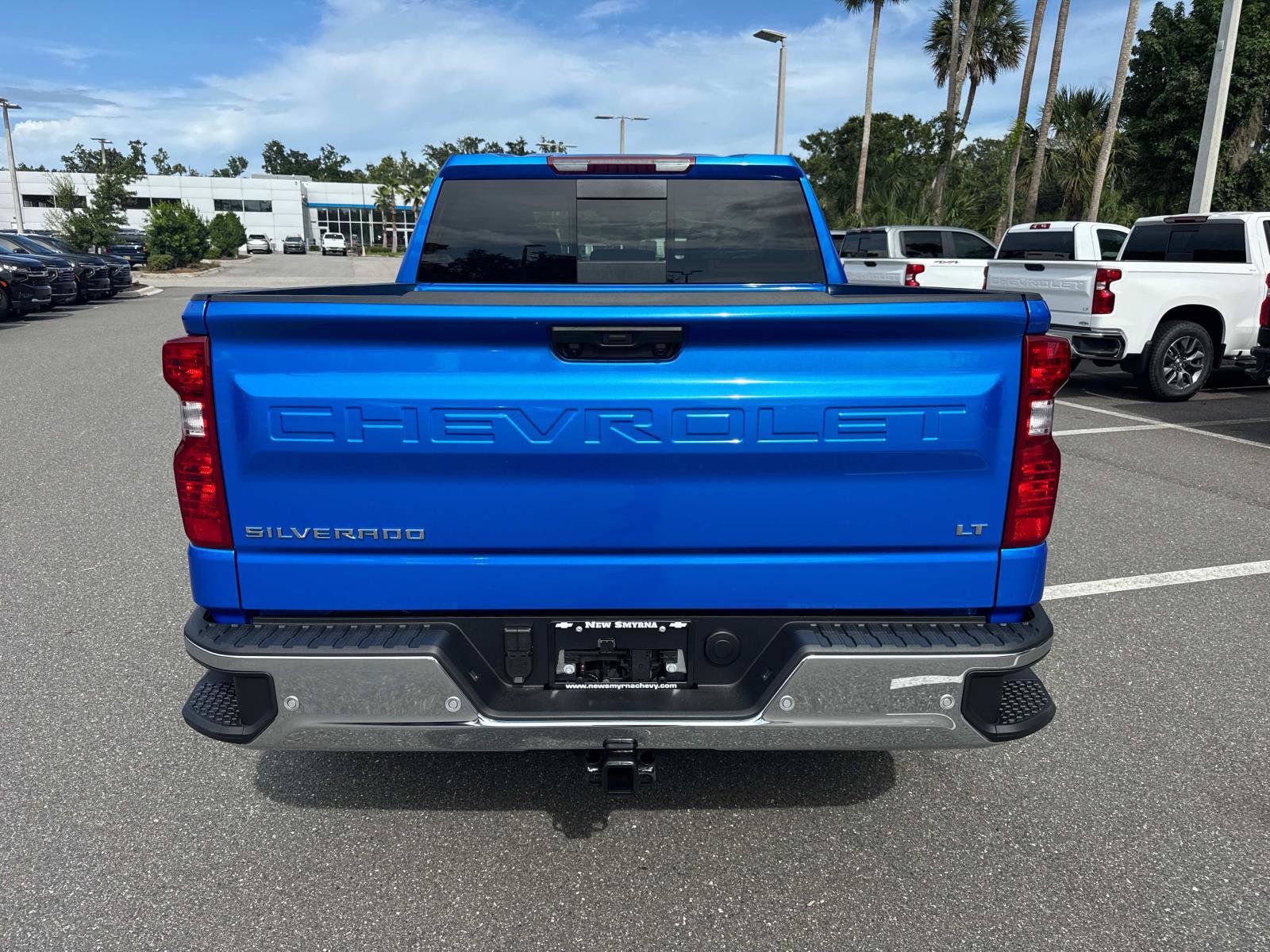 2025 Chevrolet Silverado 1500 LT photo 4