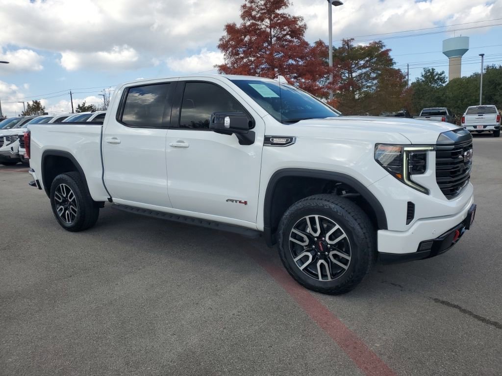2024 GMC Sierra 1500 AT4's photo