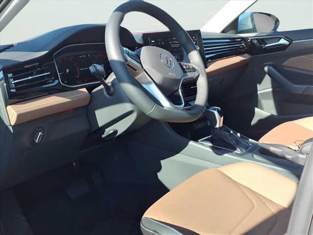 2026 Volkswagen Jetta SEL photo 12