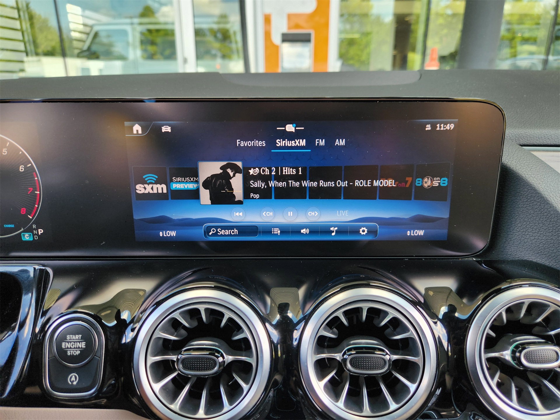 2025 Mercedes Benz GLA 250 photo 17