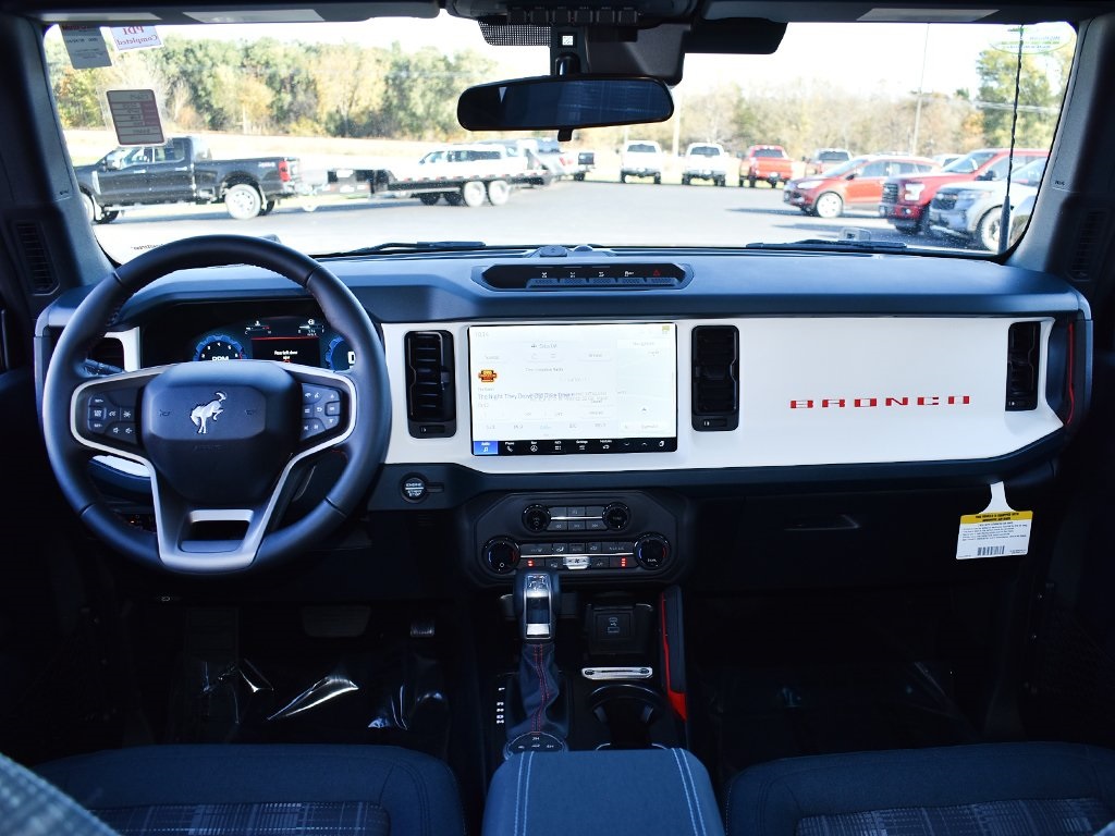 2025 Ford Bronco Heritage First Edition photo 4