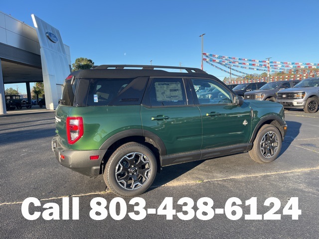 2025 Ford Bronco Sport Outer Banks photo 3