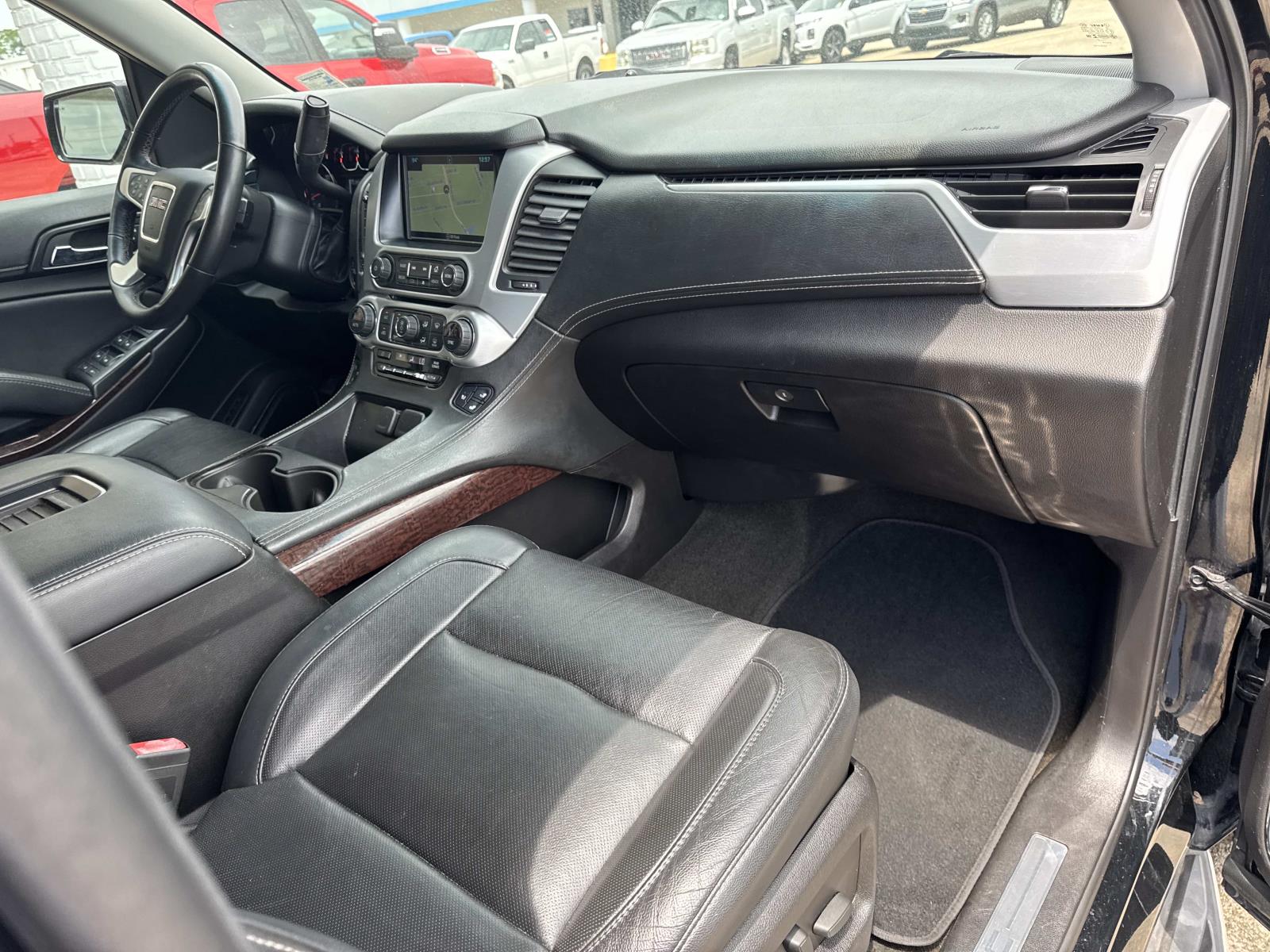 2017 Gmc Yukon SLT photo 12