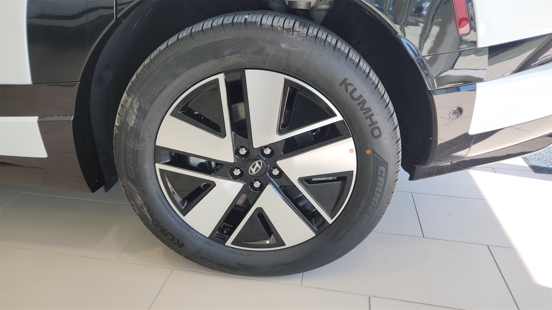 2026 Hyundai Ioniq SEL photo 20