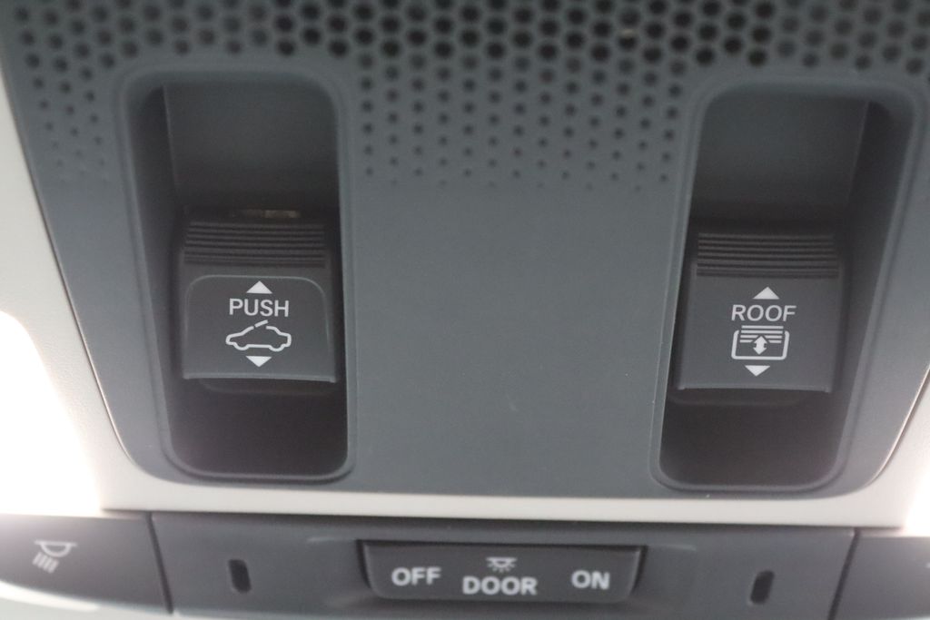 2025 Honda Pilot Touring photo 28