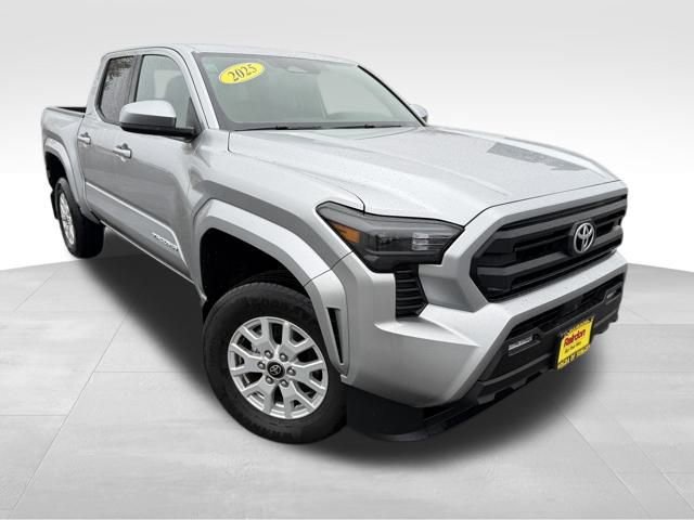 2025 Toyota Tacoma SR5's photo