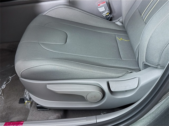 2025 Hyundai Elantra SEL Sport photo 23