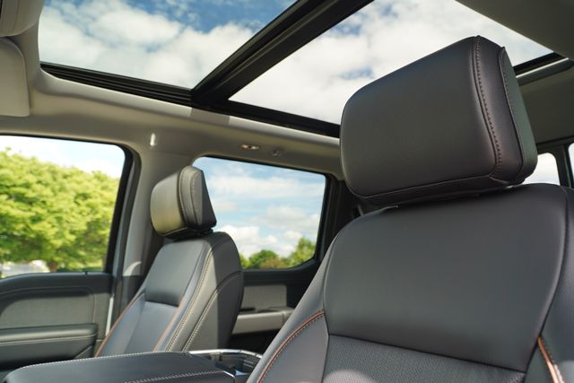 2025 Ford F-250 Lariat photo 17