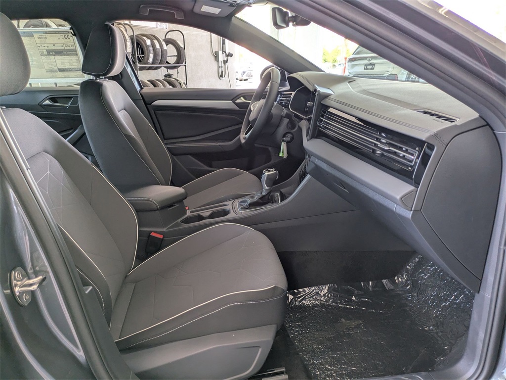 2025 Volkswagen Jetta 1.5T Sport photo 19