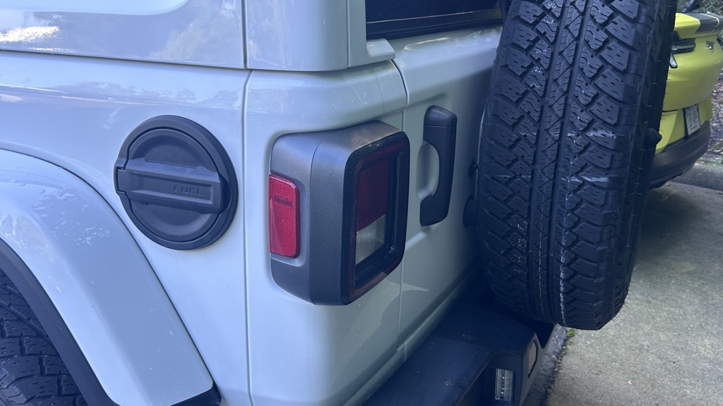 2022 Jeep Wrangler Unlimited Sahara Altitude photo 7