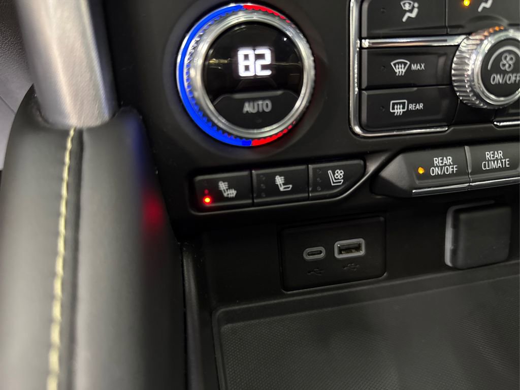 2023 Gmc Yukon SLT photo 33