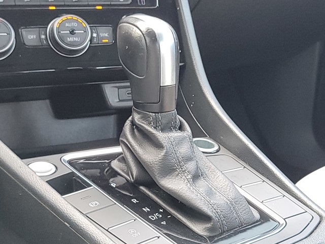 2021 Volkswagen Jetta R-Line photo 22