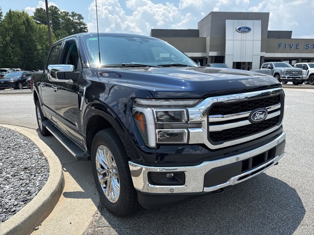 2025 Ford F-150 Lariat photo 3