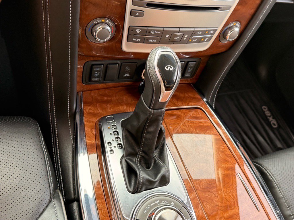 2019 Infiniti QX80 Luxe photo 19