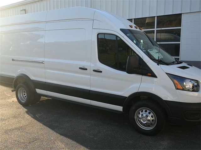 2026 Ford Transit Cargo Van photo 2
