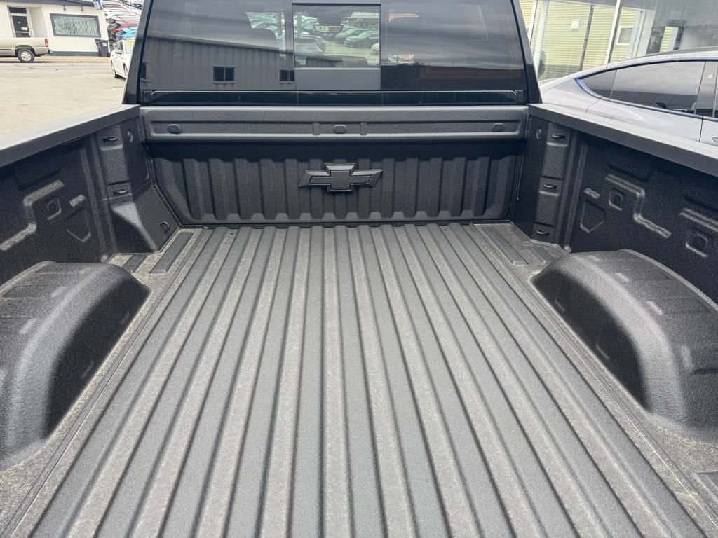 2025 Chevrolet Silverado 2500HD High Country photo 10