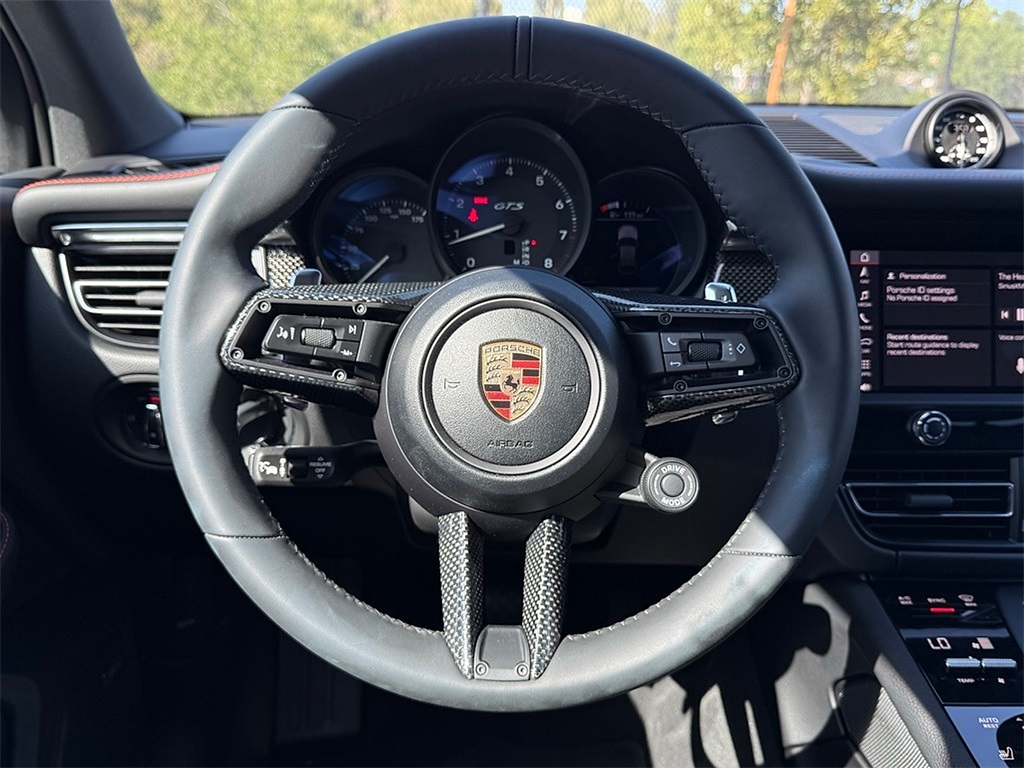2025 Porsche Macan GTS photo 13