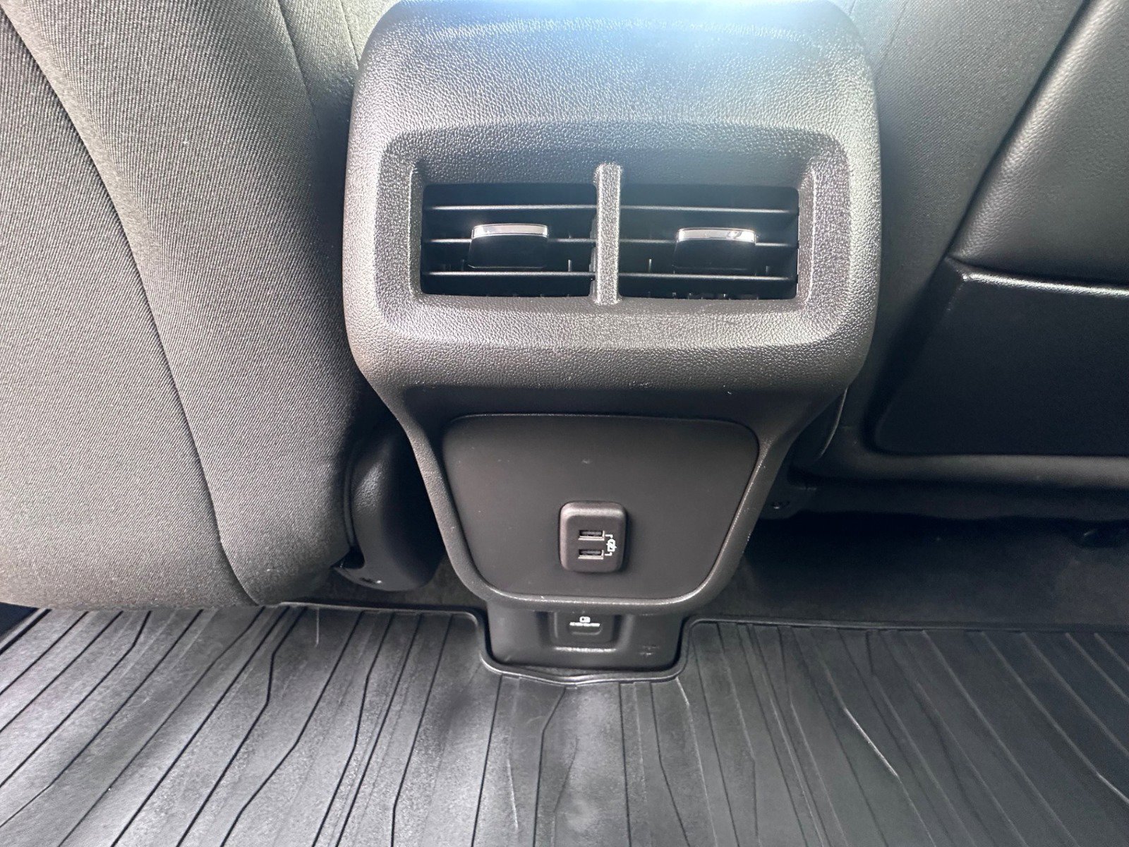 2023 Gmc Terrain SLE photo 16
