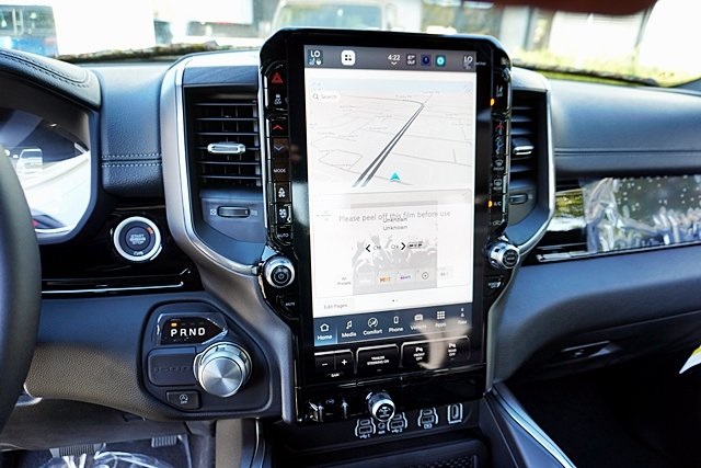 New 2026 Diamond Black Crystal Pearl-Coat Exterior Paint RAM Laramie image 27