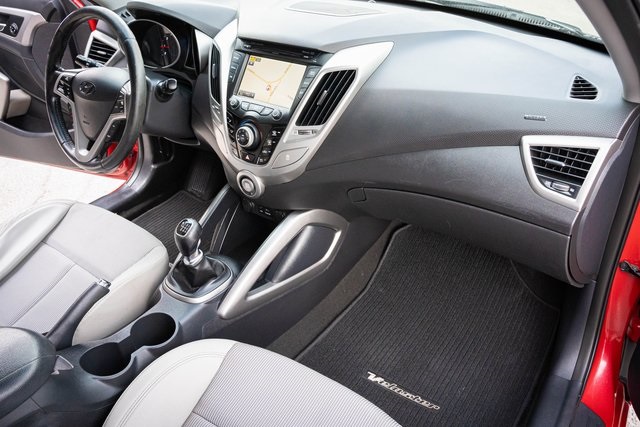 2013 Hyundai Veloster Base photo 29