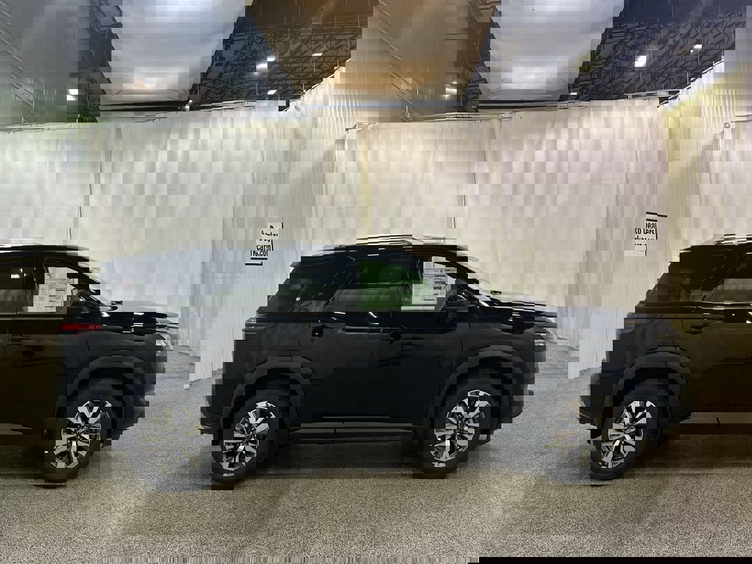 2025 Nissan Pathfinder SL photo 4