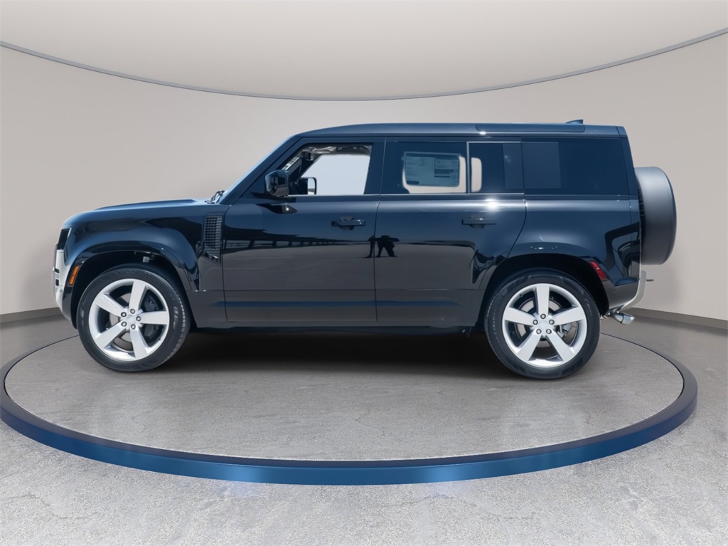 2025 Land Rover Defender 110 X-Dynamic SE photo 2