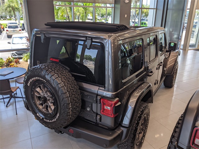 2021 Jeep Wrangler Unlimited Rubicon 392 photo 4