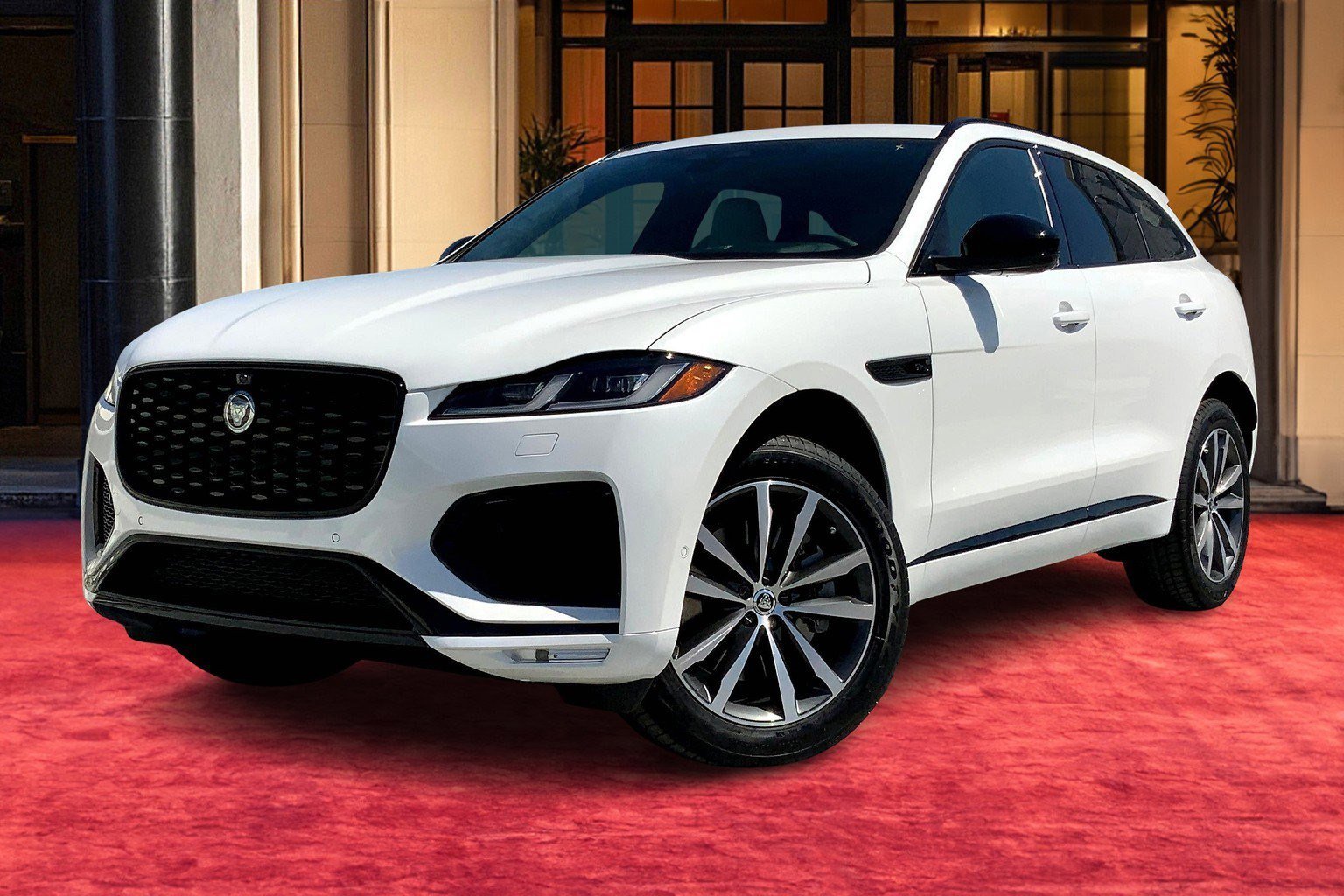 2026 Jaguar F-Pace R-Dynamic S's photo