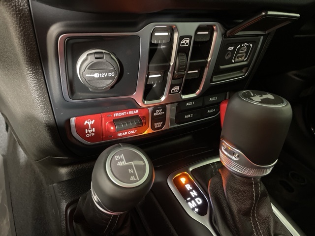 2025 Jeep Wrangler Rubicon photo 33