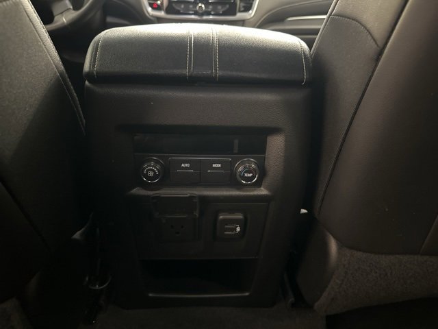 2022 Chevrolet Traverse Leather photo 23