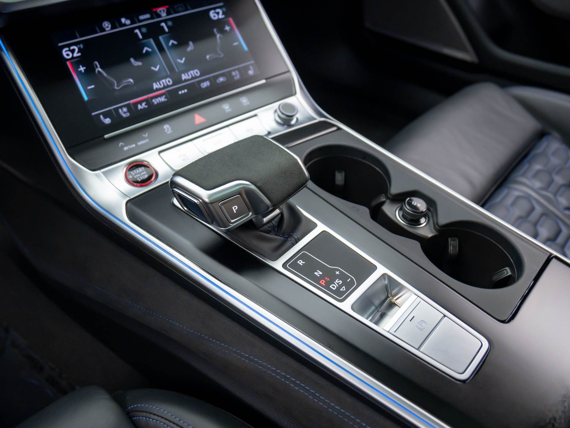 2025 Audi RS 6 Avant Performance Base photo 11