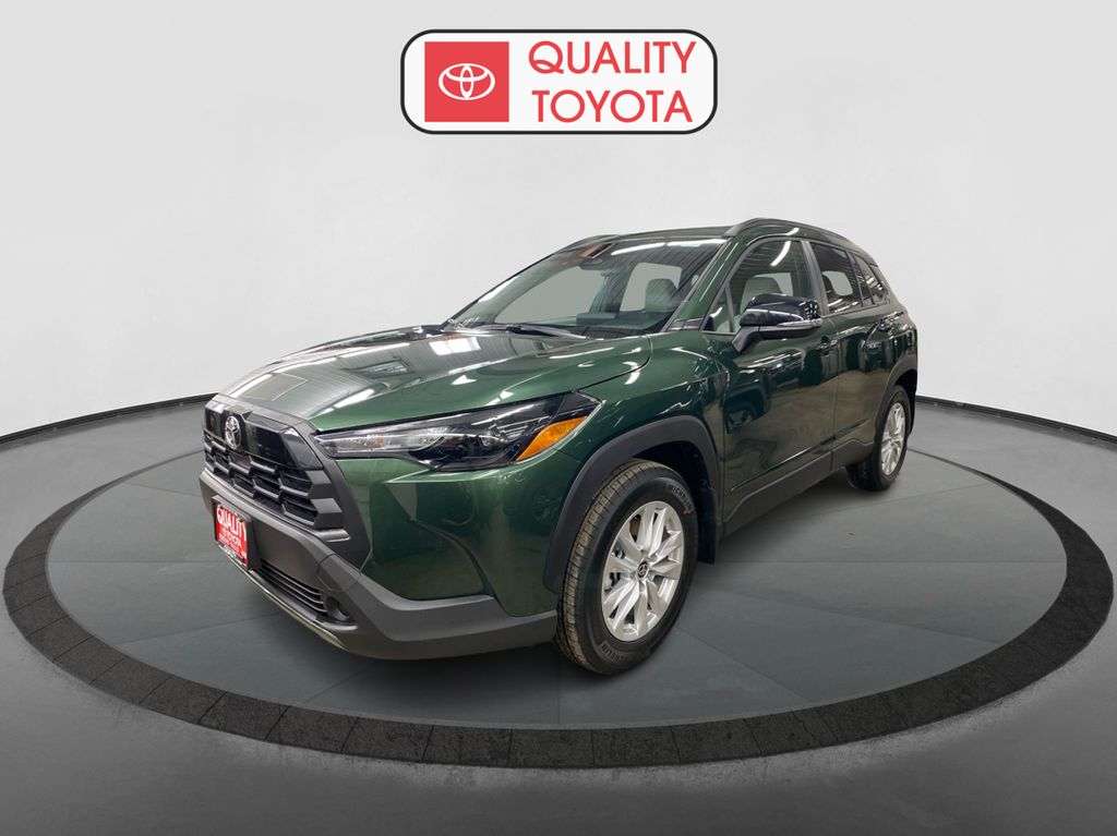 2026 Toyota Corolla Cross LE's photo