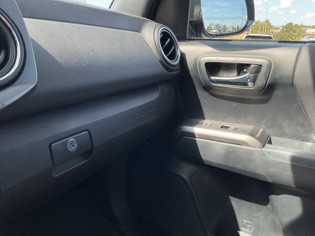 2018 Toyota Tacoma TRD Sport 4x4 Double Cab photo 23