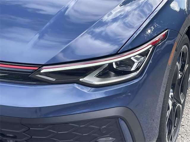 2025 Volkswagen Golf GTI Autobahn photo 9