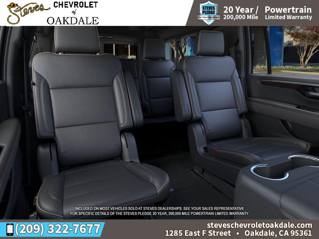 2025 Chevrolet Suburban Premier photo 12