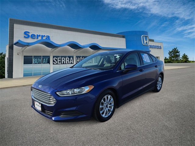 2015 Ford Fusion S's photo