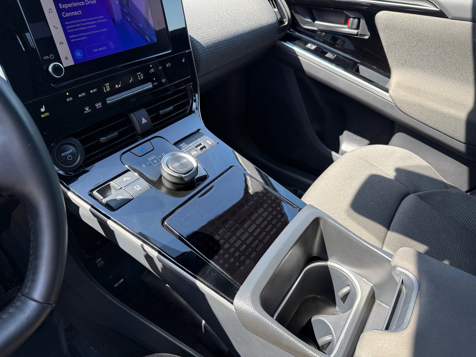 2024 Subaru Solterra Premium photo 13