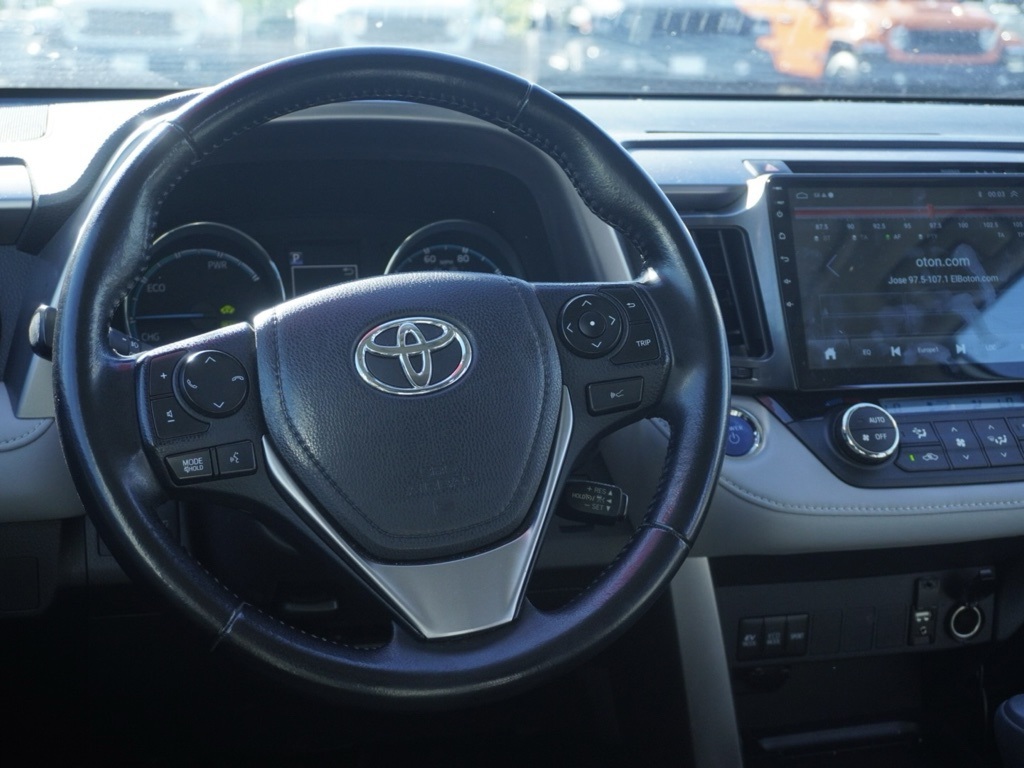 2018 Toyota RAV4 Hybrid XLE photo 25